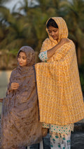 Daily Wear Cotton Printed Dupatta – Muted Mauve Botanical & Honey-Gold Geometric