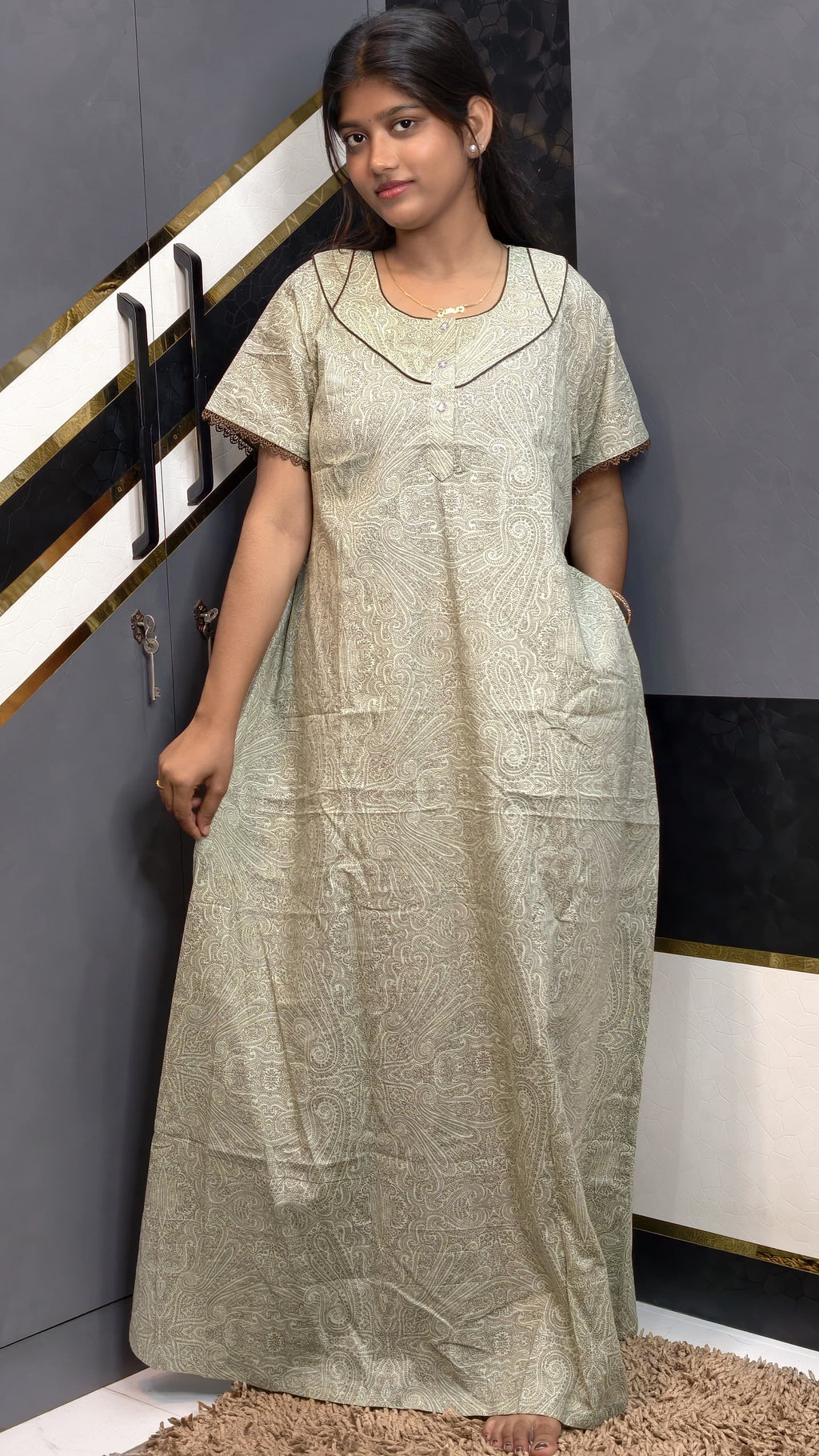 Cotton nighty with poket